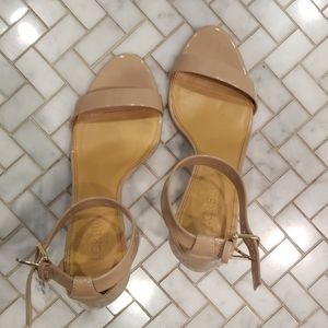 Neutral heeled sandals